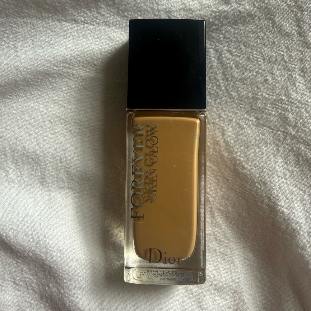 Dior Forever Skin Glow Foundation 3W0